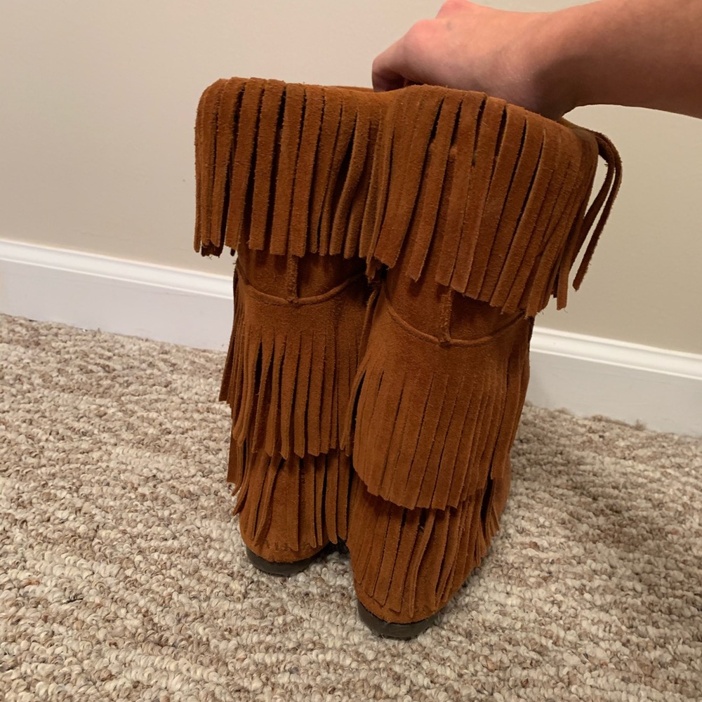 3 Layer Fringe Minnetonka Moccasin Boots - image 5